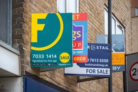 Can foreigners buy property in the UK?